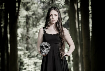 Gothic Frauen / Jetzt entdecken!
