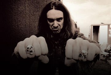 Cliff Burton (1962 - 1986) / Lire maintenant