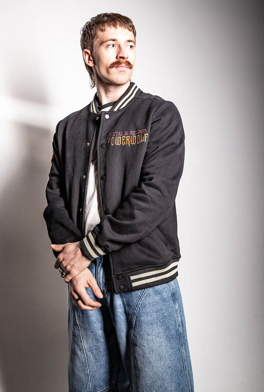 Outfit Collegejacke Powerwolf
